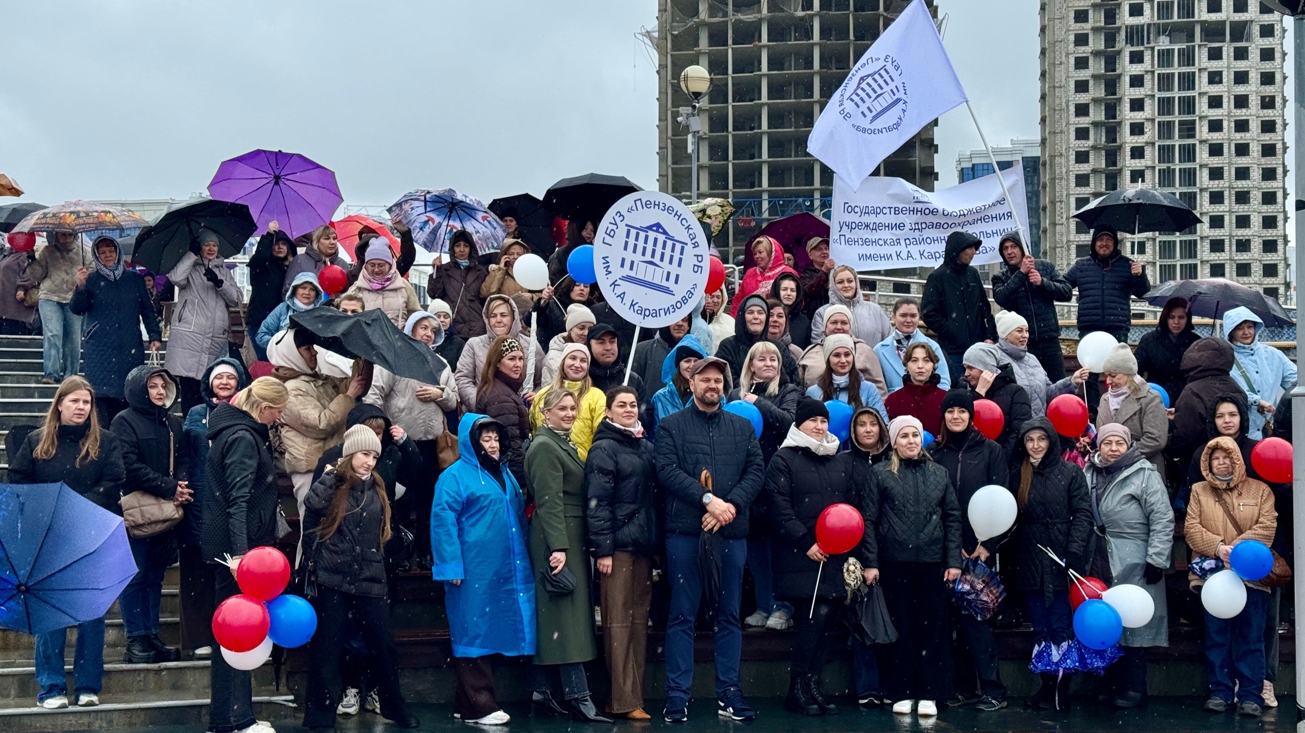 В Спутнике прошла первомайская демонстрация Пензенского района