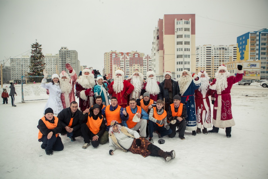 8 Января прошел футбольный турнир среди команд сборной "Спутник" и Дедов Морозов.